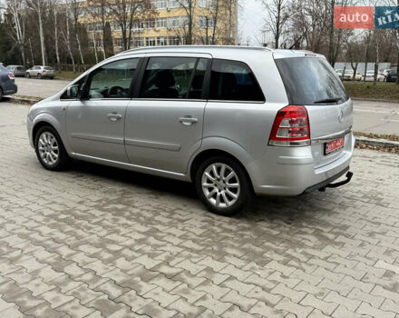 Серый Опель Зафира, объемом двигателя 1.8 л и пробегом 239 тыс. км за 7850 $, фото 5 на Automoto.ua