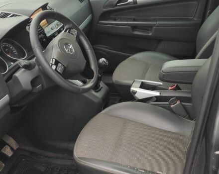 Серый Опель Зафира, объемом двигателя 1.7 л и пробегом 280 тыс. км за 6700 $, фото 11 на Automoto.ua