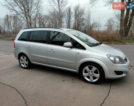 Серый Опель Зафира, объемом двигателя 1.7 л и пробегом 248 тыс. км за 7600 $, фото 15 на Automoto.ua