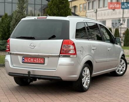 Серый Опель Зафира, объемом двигателя 1.7 л и пробегом 229 тыс. км за 8399 $, фото 34 на Automoto.ua