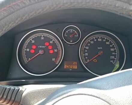 Серый Опель Зафира, объемом двигателя 1.69 л и пробегом 260 тыс. км за 7200 $, фото 5 на Automoto.ua