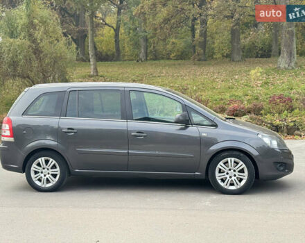 Опель Зафира 2011 в Тернополе на Automoto.ua Серый Опель Зафира, объемом двигателя 1.69 л и пробегом 220 тыс. км за 6500 $, фото 27 на Automoto.ua