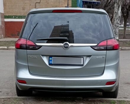 Серый Опель Зафира, объемом двигателя 1.4 л и пробегом 119 тыс. км за 7800 $, фото 3 на Automoto.ua