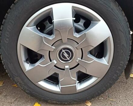 Серый Опель Зафира, объемом двигателя 1.69 л и пробегом 229 тыс. км за 7500 $, фото 3 на Automoto.ua