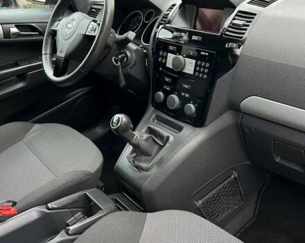 Серый Опель Зафира, объемом двигателя 1.7 л и пробегом 212 тыс. км за 6400 $, фото 15 на Automoto.ua