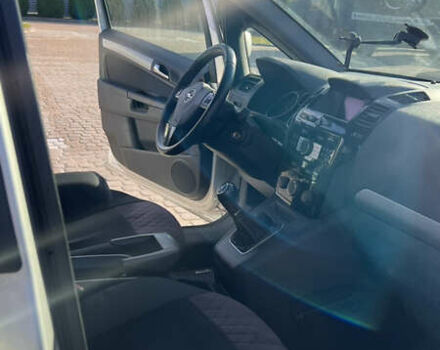 Серый Опель Зафира, объемом двигателя 1.7 л и пробегом 220 тыс. км за 6000 $, фото 20 на Automoto.ua