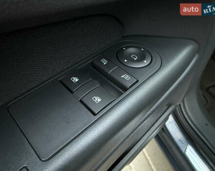 Опель Зафіра 2011 у Тернополі на Automoto.ua Сірий Опель Зафіра, об'ємом двигуна 1.6 л та пробігом 233 тис. км за 7400 $, фото 30 на Automoto.ua