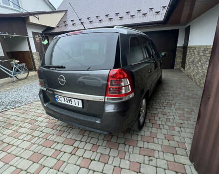 Серый Опель Зафира, объемом двигателя 1.7 л и пробегом 200 тыс. км за 7650 $, фото 4 на Automoto.ua
