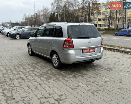 Серый Опель Зафира, объемом двигателя 1.8 л и пробегом 239 тыс. км за 7850 $, фото 6 на Automoto.ua