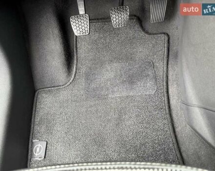 Серый Опель Зафира, объемом двигателя 1.7 л и пробегом 229 тыс. км за 8399 $, фото 86 на Automoto.ua