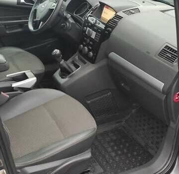 Серый Опель Зафира, объемом двигателя 1.69 л и пробегом 280 тыс. км за 6700 $, фото 1 на Automoto.ua