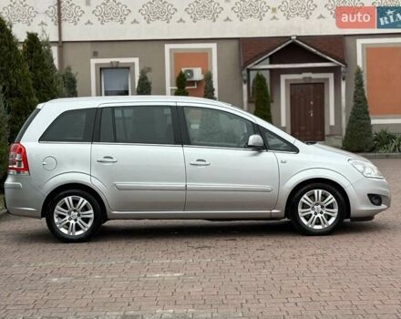 Серый Опель Зафира, объемом двигателя 1.7 л и пробегом 229 тыс. км за 8399 $, фото 59 на Automoto.ua