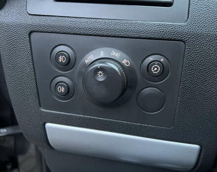 Серый Опель Зафира, объемом двигателя 1.7 л и пробегом 200 тыс. км за 7650 $, фото 19 на Automoto.ua