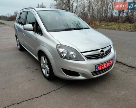 Серый Опель Зафира, объемом двигателя 1.7 л и пробегом 248 тыс. км за 7600 $, фото 17 на Automoto.ua