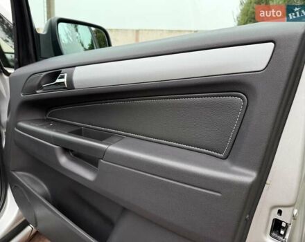 Серый Опель Зафира, объемом двигателя 1.7 л и пробегом 229 тыс. км за 8399 $, фото 117 на Automoto.ua