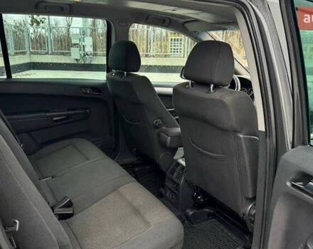 Серый Опель Зафира, объемом двигателя 1.7 л и пробегом 321 тыс. км за 6990 $, фото 9 на Automoto.ua