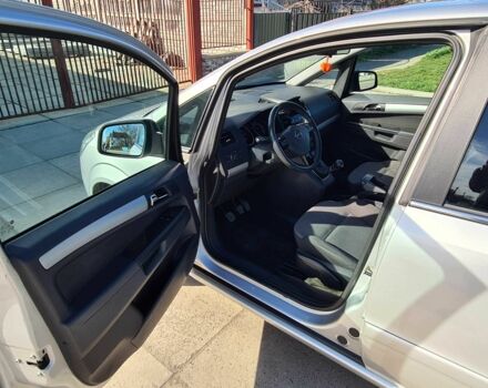 Серый Опель Зафира, объемом двигателя 1.7 л и пробегом 275 тыс. км за 8500 $, фото 5 на Automoto.ua