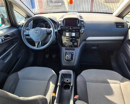 Серый Опель Зафира, объемом двигателя 1.7 л и пробегом 275 тыс. км за 8500 $, фото 10 на Automoto.ua