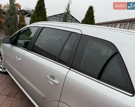 Серый Опель Зафира, объемом двигателя 1.7 л и пробегом 229 тыс. км за 8399 $, фото 48 на Automoto.ua