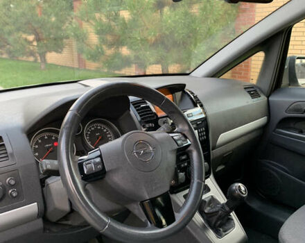 Серый Опель Зафира, объемом двигателя 1.8 л и пробегом 221 тыс. км за 5899 $, фото 33 на Automoto.ua