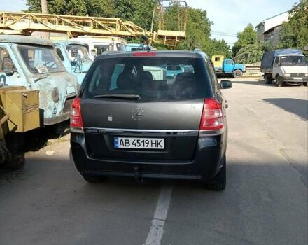 Серый Опель Зафира, объемом двигателя 1.6 л и пробегом 200 тыс. км за 7799 $, фото 2 на Automoto.ua