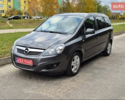 Серый Опель Зафира, объемом двигателя 1.8 л и пробегом 185 тыс. км за 6500 $, фото 2 на Automoto.ua