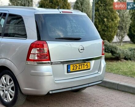Серый Опель Зафира, объемом двигателя 1.8 л и пробегом 227 тыс. км за 7499 $, фото 14 на Automoto.ua