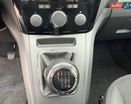 Серый Опель Зафира, объемом двигателя 1.7 л и пробегом 229 тыс. км за 8399 $, фото 101 на Automoto.ua