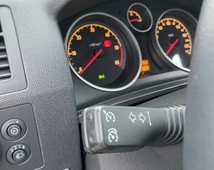 Серый Опель Зафира, объемом двигателя 1.7 л и пробегом 213 тыс. км за 6850 $, фото 17 на Automoto.ua