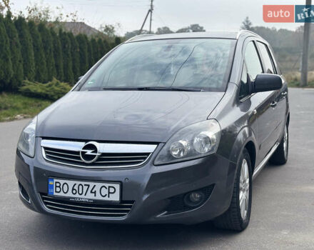 Опель Зафира 2011 в Тернополе на Automoto.ua Серый Опель Зафира, объемом двигателя 1.69 л и пробегом 220 тыс. км за 6500 $, фото 6 на Automoto.ua