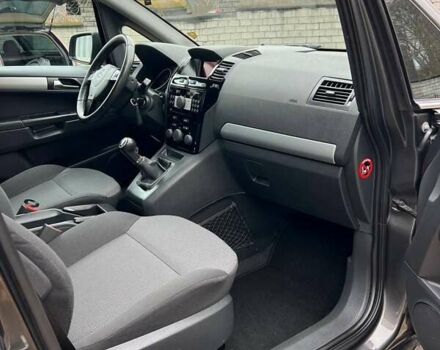 Серый Опель Зафира, объемом двигателя 1.7 л и пробегом 212 тыс. км за 6400 $, фото 14 на Automoto.ua