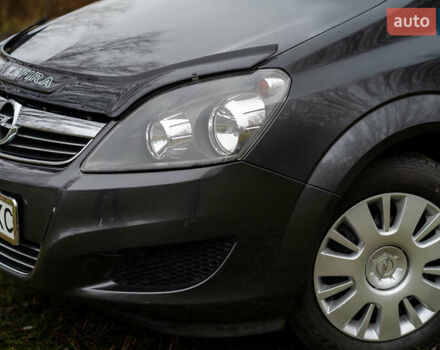 Сірий Опель Зафіра, об'ємом двигуна 1.8 л та пробігом 186 тис. км за 7750 $, фото 5 на Automoto.ua