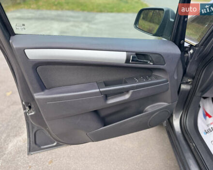 Опель Зафира 2011 в Тернополе на Automoto.ua Серый Опель Зафира, объемом двигателя 1.69 л и пробегом 220 тыс. км за 6500 $, фото 100 на Automoto.ua