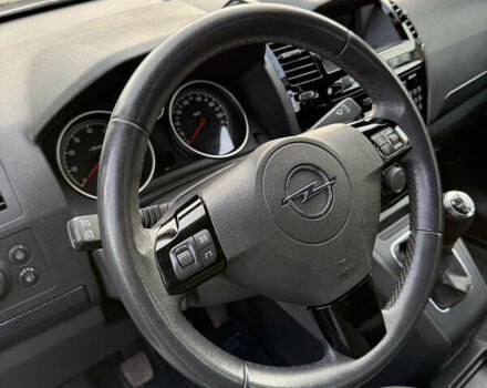 Серый Опель Зафира, объемом двигателя 1.8 л и пробегом 190 тыс. км за 7799 $, фото 13 на Automoto.ua