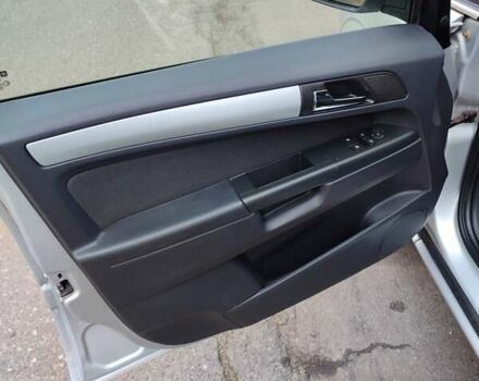 Серый Опель Зафира, объемом двигателя 1.7 л и пробегом 248 тыс. км за 7600 $, фото 20 на Automoto.ua