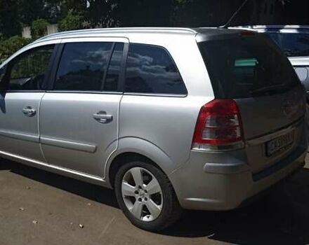 Серый Опель Зафира, объемом двигателя 1.69 л и пробегом 260 тыс. км за 7200 $, фото 2 на Automoto.ua