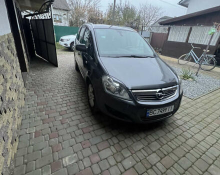 Серый Опель Зафира, объемом двигателя 1.7 л и пробегом 200 тыс. км за 7650 $, фото 2 на Automoto.ua
