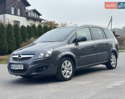 Опель Зафира 2011 в Тернополе на Automoto.ua Серый Опель Зафира, объемом двигателя 1.69 л и пробегом 220 тыс. км за 6500 $, фото 1 на Automoto.ua