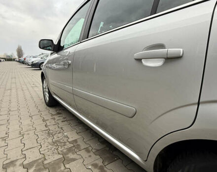 Серый Опель Зафира, объемом двигателя 1.8 л и пробегом 239 тыс. км за 7850 $, фото 27 на Automoto.ua