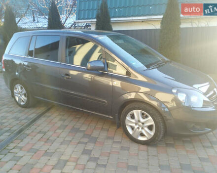Серый Опель Зафира, объемом двигателя 1.69 л и пробегом 260 тыс. км за 7450 $, фото 7 на Automoto.ua