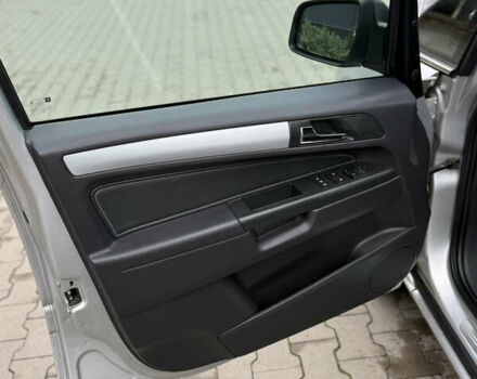 Серый Опель Зафира, объемом двигателя 1.8 л и пробегом 239 тыс. км за 7850 $, фото 34 на Automoto.ua