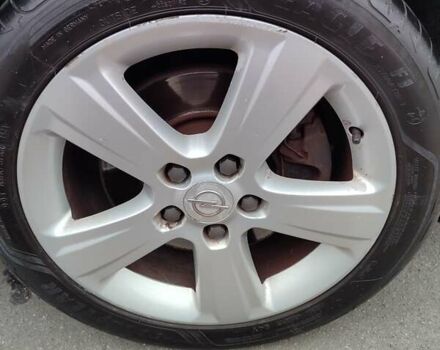 Серый Опель Зафира, объемом двигателя 1.7 л и пробегом 248 тыс. км за 7600 $, фото 39 на Automoto.ua