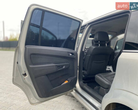 Сірий Опель Зафіра, об'ємом двигуна 1.7 л та пробігом 238 тис. км за 8000 $, фото 9 на Automoto.ua