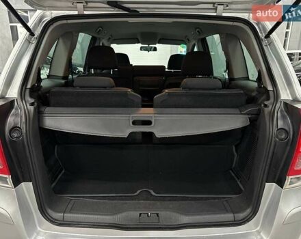 Серый Опель Зафира, объемом двигателя 1.6 л и пробегом 181 тыс. км за 7999 $, фото 21 на Automoto.ua