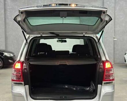 Серый Опель Зафира, объемом двигателя 1.6 л и пробегом 181 тыс. км за 7999 $, фото 20 на Automoto.ua