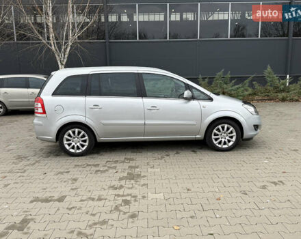 Серый Опель Зафира, объемом двигателя 1.8 л и пробегом 239 тыс. км за 7850 $, фото 15 на Automoto.ua