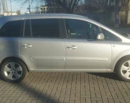 Серый Опель Зафира, объемом двигателя 1.69 л и пробегом 260 тыс. км за 7200 $, фото 1 на Automoto.ua