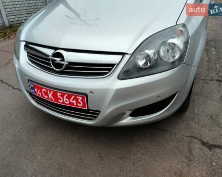 Серый Опель Зафира, объемом двигателя 1.7 л и пробегом 248 тыс. км за 7600 $, фото 19 на Automoto.ua