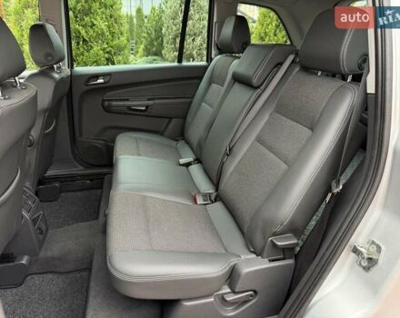 Серый Опель Зафира, объемом двигателя 1.7 л и пробегом 229 тыс. км за 8399 $, фото 137 на Automoto.ua