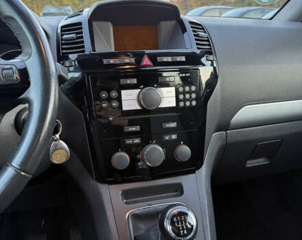 Серый Опель Зафира, объемом двигателя 1.8 л и пробегом 189 тыс. км за 7950 $, фото 8 на Automoto.ua